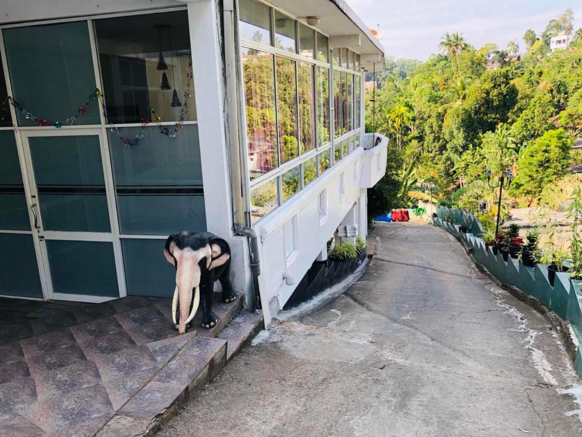 Suisse Villa Kandy Exteriör bild