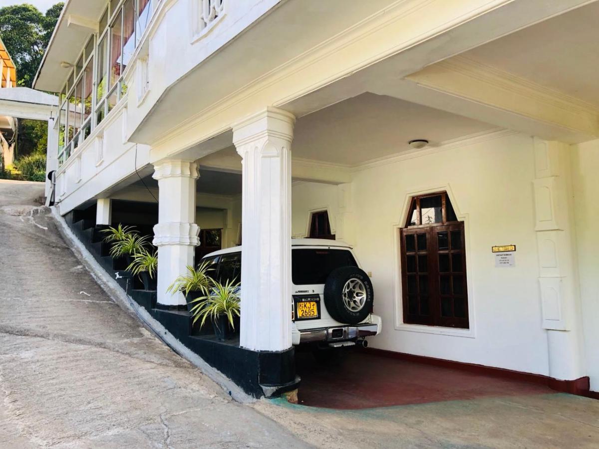 Suisse Villa Kandy Exteriör bild